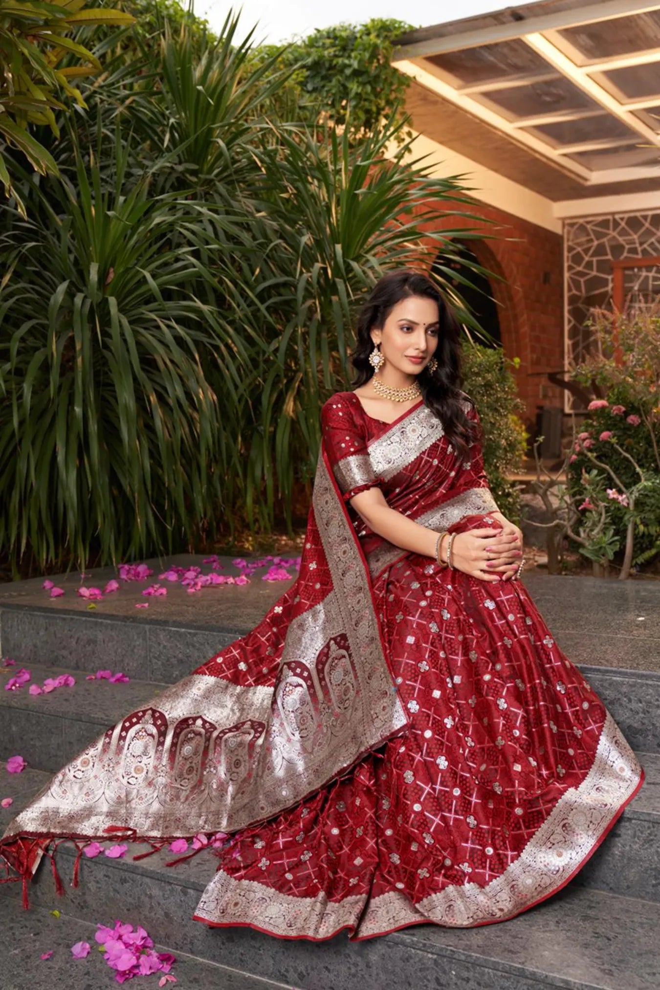 Red Traditional Wedding Wear Silk Saree With Blouse Piece