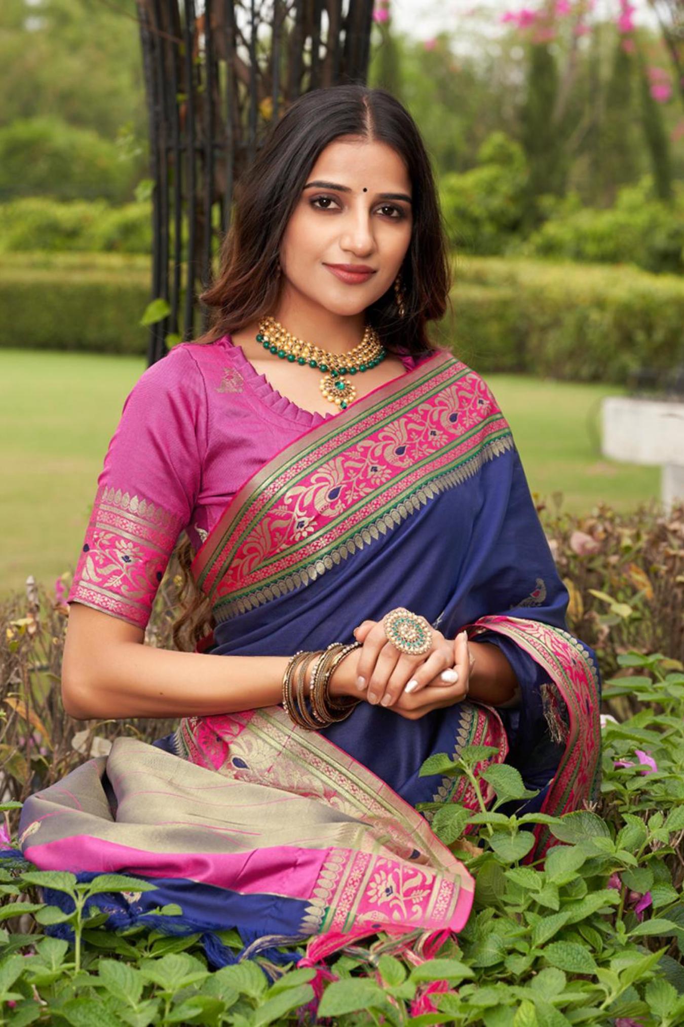 Attractive Contrast Border Kanjivaram Silk Saree