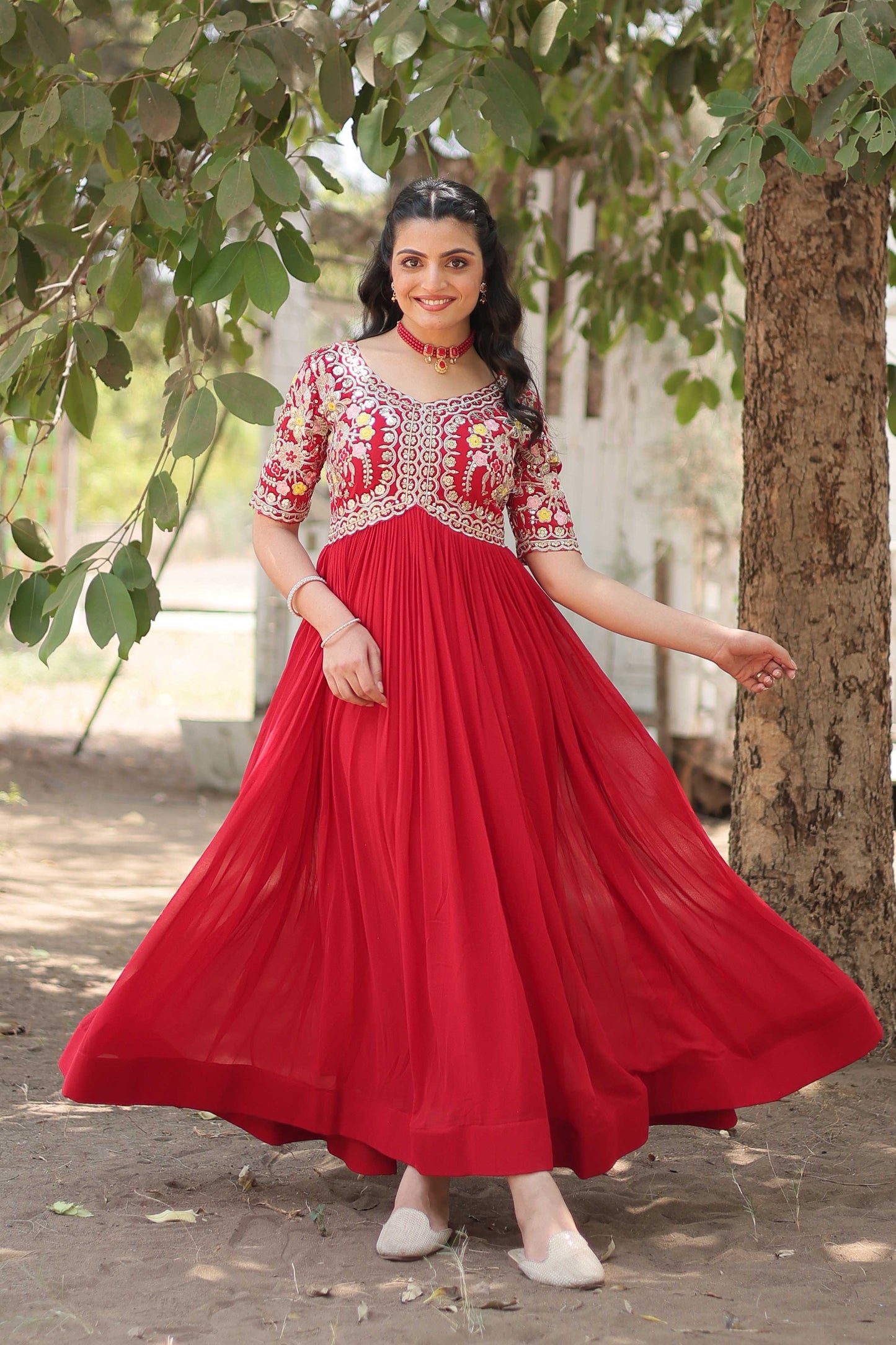 EthnicWear WeddingWear PartyWear DesignerWear IndianWear Dresses.