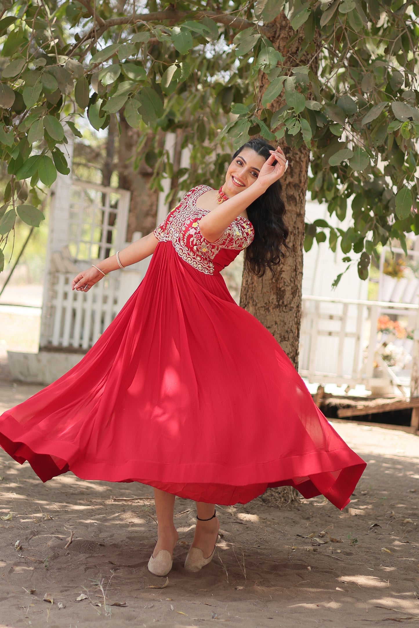 EthnicWear WeddingWear PartyWear DesignerWear IndianWear Dresses.