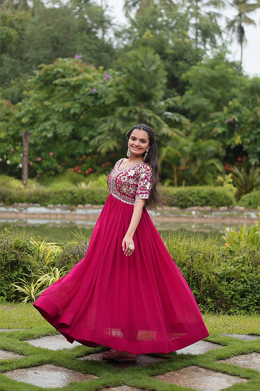 EthnicWear WeddingWear PartyWear DesignerWear IndianWear Dresses.