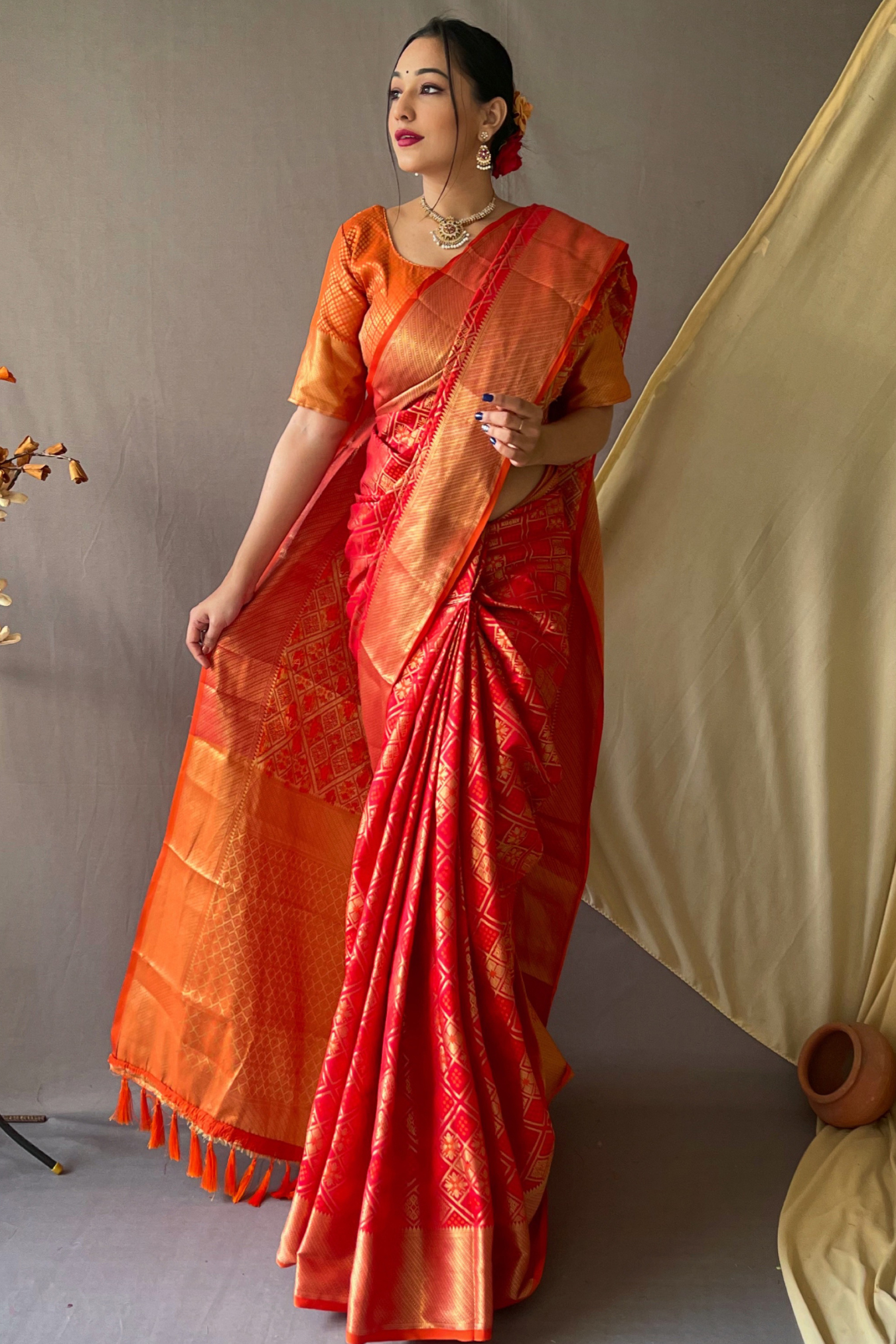 Meenakari Woven Patola Silk Saree With Blouse Piece