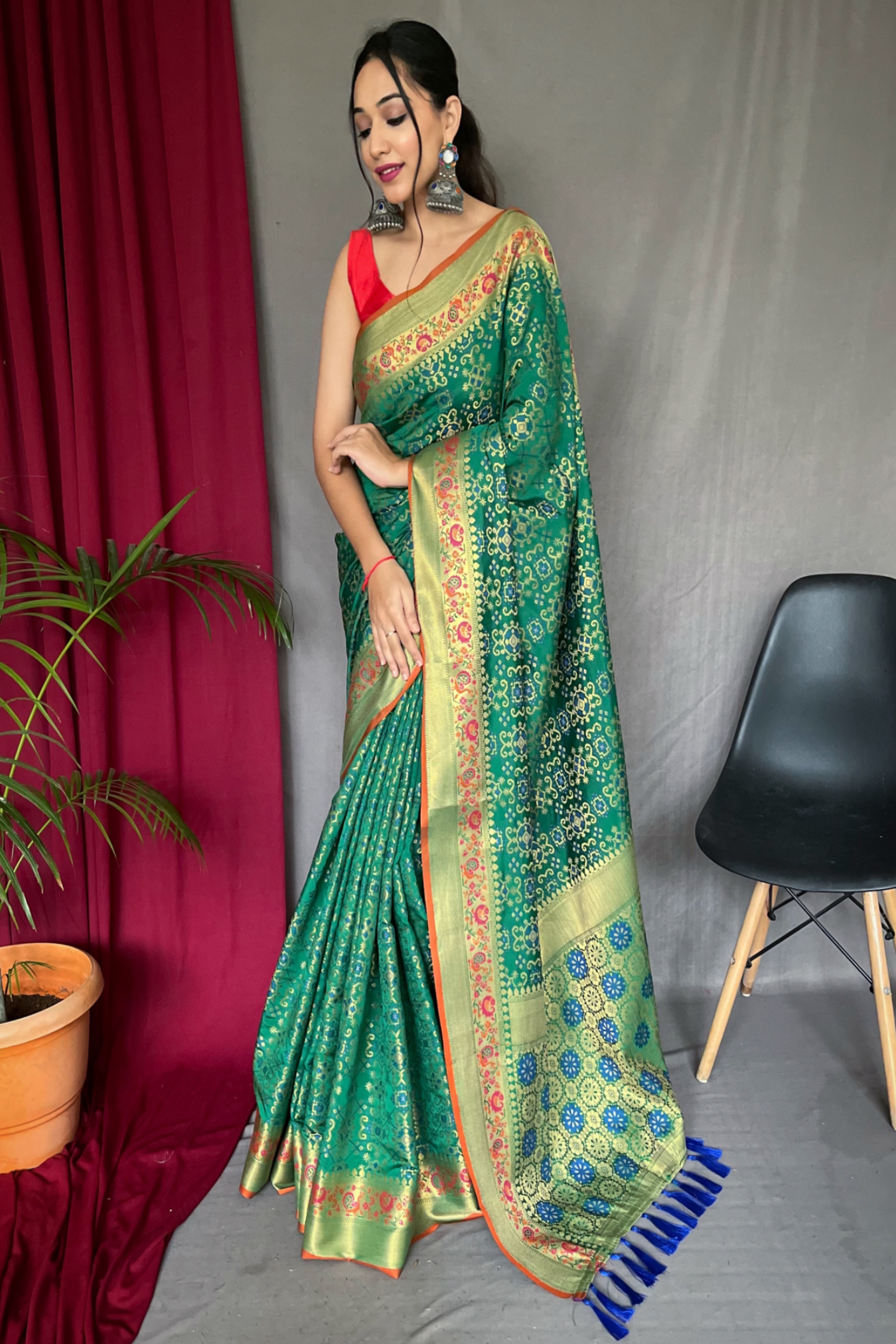 6 Colors Zari Woven Patola Silk Saree With Blouse Piece